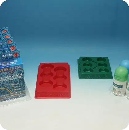 Blister termoformato su misura per confezionamento cosmetici con flaconi in plastica – Seriplast Firenze