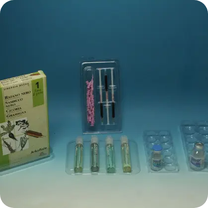 Vaschette termoformate trasparenti per siringhe e fiale medicali – Packaging personalizzato Seriplast