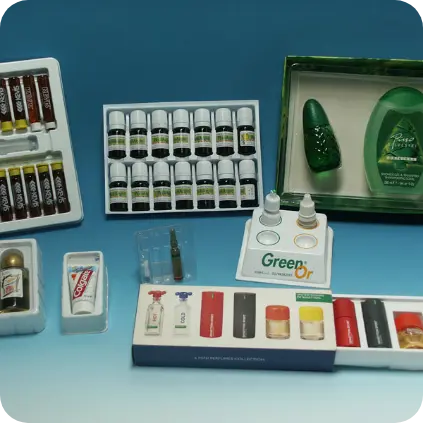 Vassoi termoformati multipli per flaconi e boccette cosmetiche Seriplast