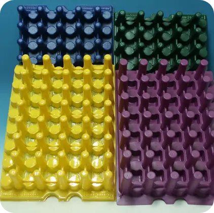 Vassoi tecnici colorati per movimentazione industriale e logistica – Seriplast