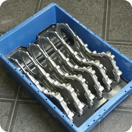 Tray termoformato per trasporto e protezione pezzi meccanici ad alto ingombro – Seriplast Firenze