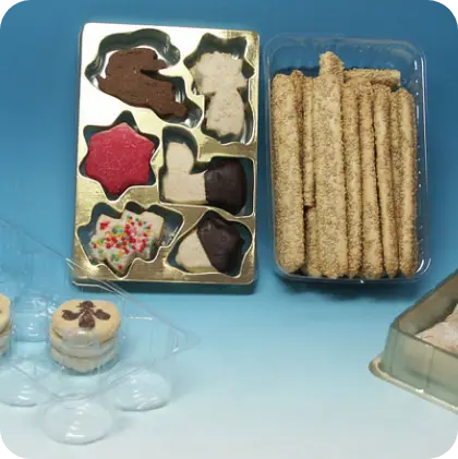 Vassoio termoformato oro per dolci e biscotti con alveoli sagomati produzione Seriplast Firenze