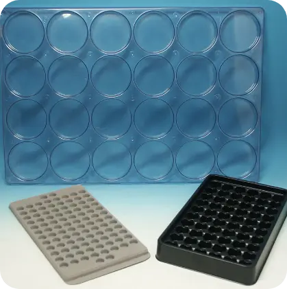 Vassoio alveolare standard in plastica trasparente con grandi celle circolari – packaging tecnico Seriplast Firenze.